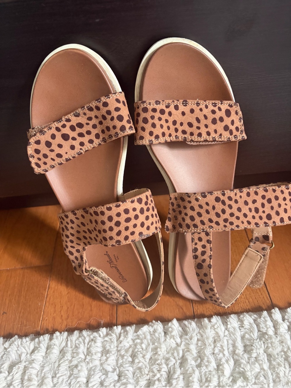 Universal Thread Brown Leopard Print Strappy Sandals